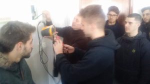 PONENCIA A LOS ALUMNOS DE ELECTRICIDAD