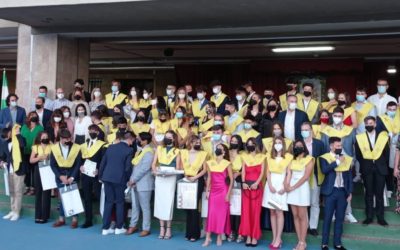 GRADUACIÓN DE LOS ALUMNOS DE CUARTO  DE  LA ESO