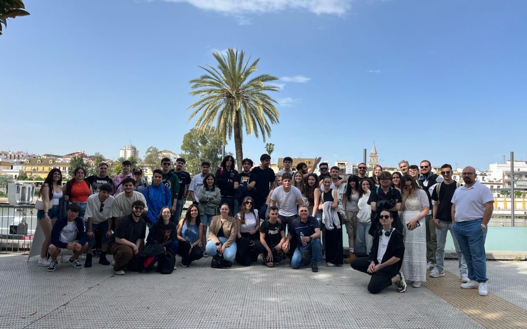 Visita técnica a Canal Sur y el Teatro de la Madraza en Sevilla
